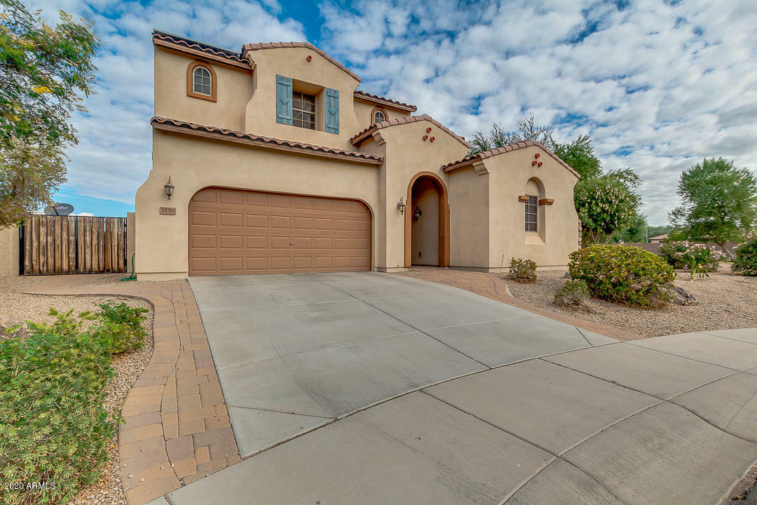 Property Photo:  3550 E Lynx Place  AZ 85249 