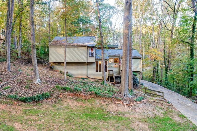 Property Photo:  214 Cross Brook Drive  GA 30102 