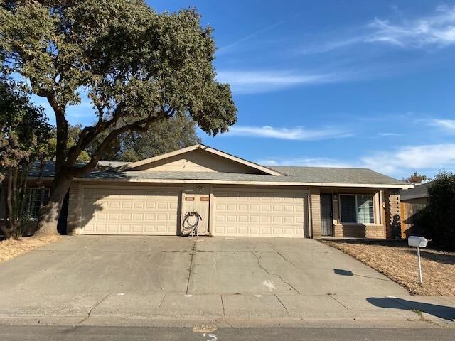 Property Photo:  8989 8991 El Mirador Drive  CA 95624 