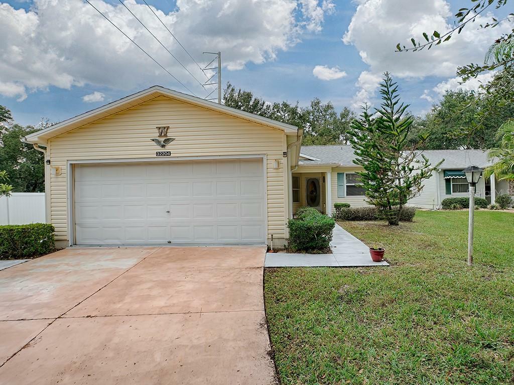 Property Photo:  32204 Summertree Circle  FL 34748 