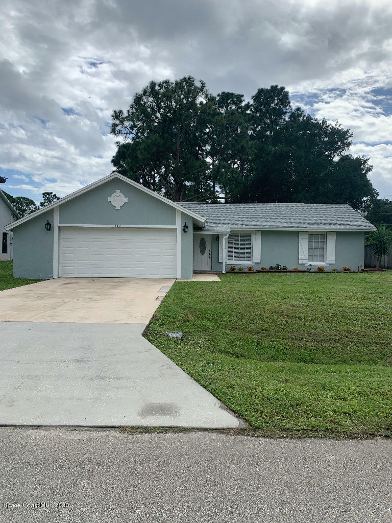 Property Photo:  442 Delmonico Street NE  FL 32907 