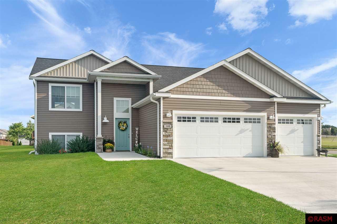 Property Photo: 100 Pelican Court MN 56001
