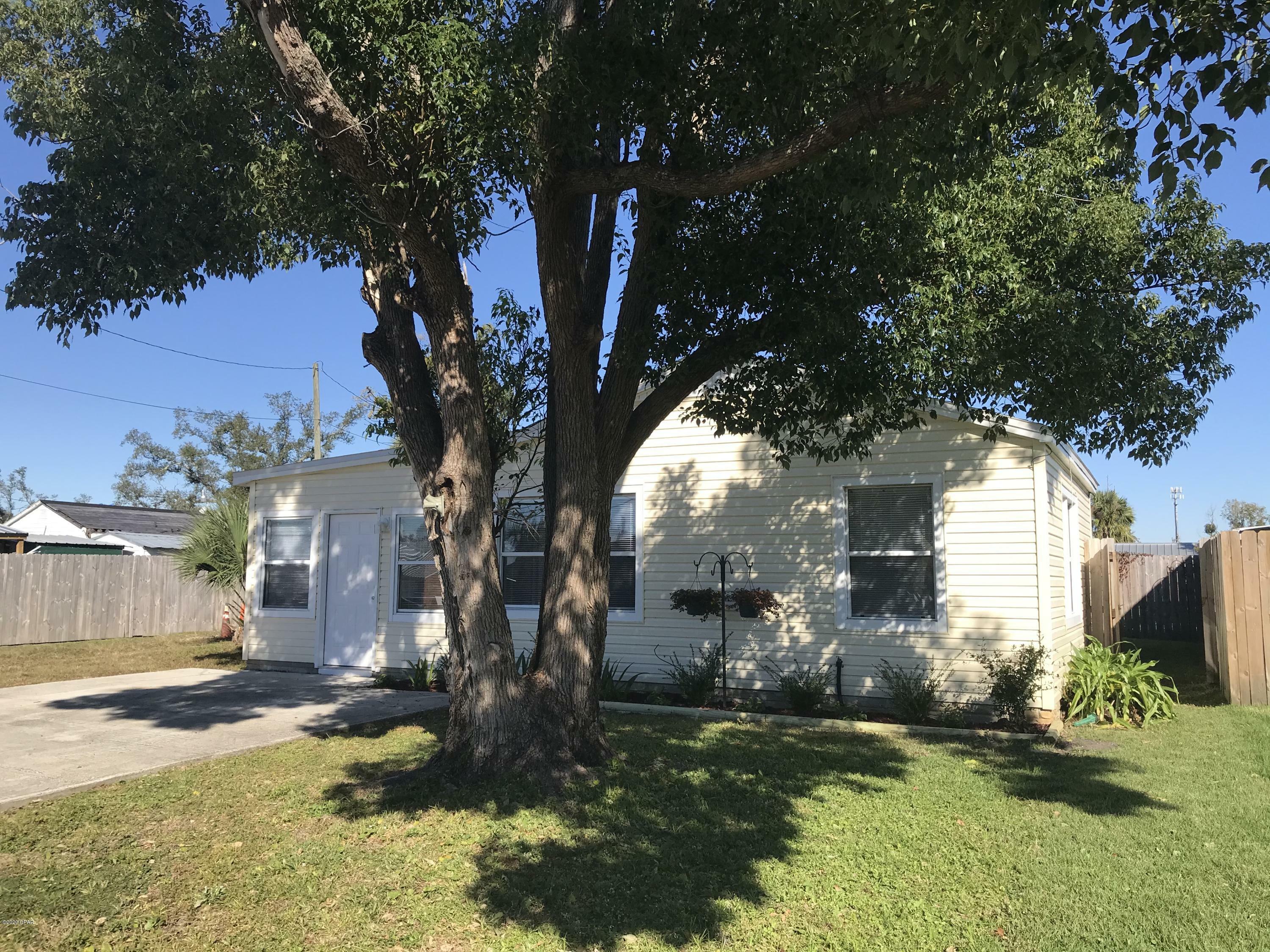 Property Photo:  907 E 3rd Street  FL 32401 