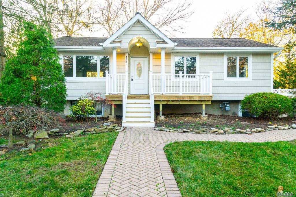 Property Photo:  118 Greenhaven Drive  NY 11776 