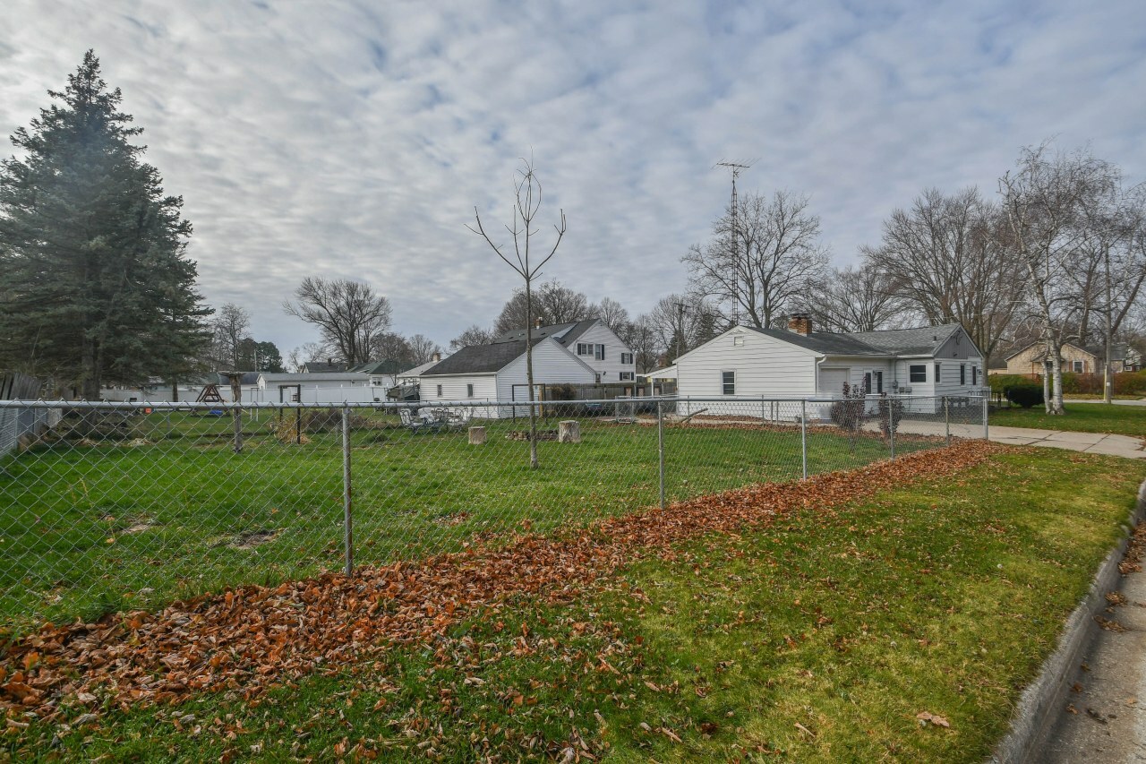 Property Photo: 201 Mary St WI 53094