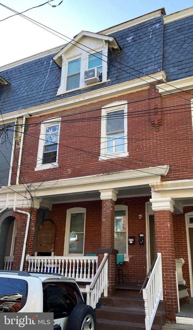 Property Photo:  434 S Christian Street  PA 17602 