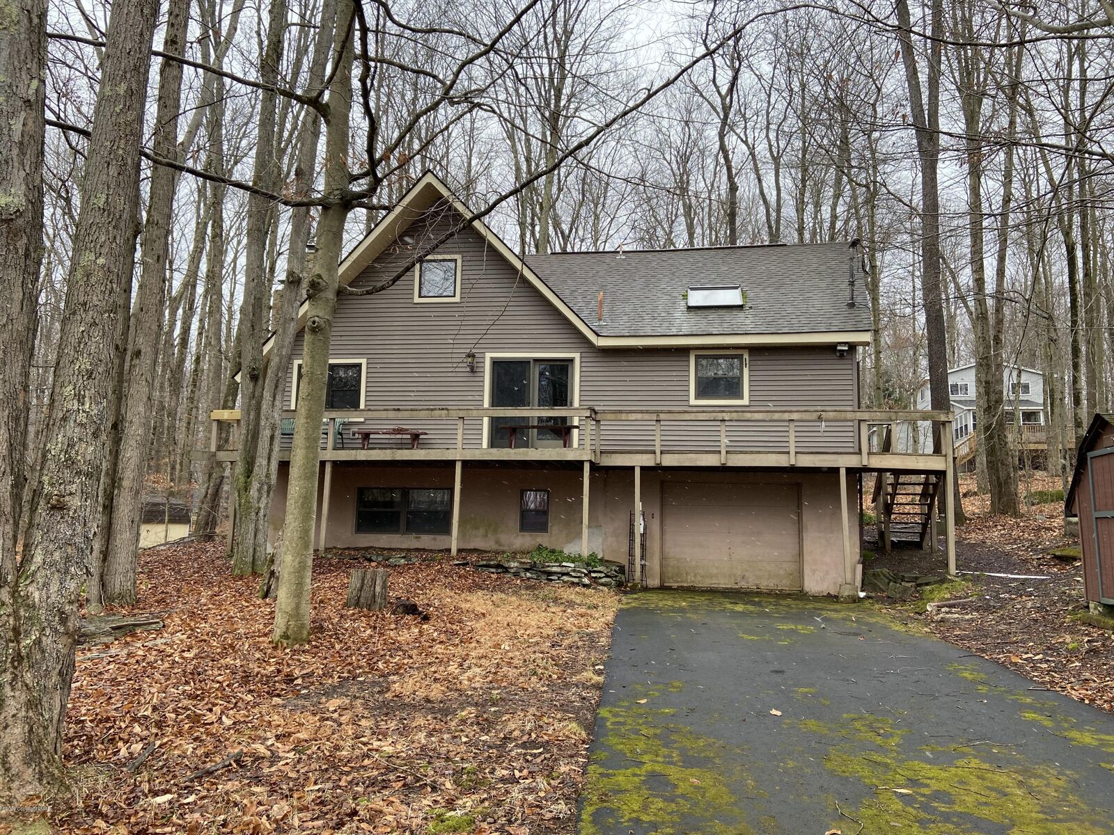 Property Photo: 127 Oswayo Drive PA 18347