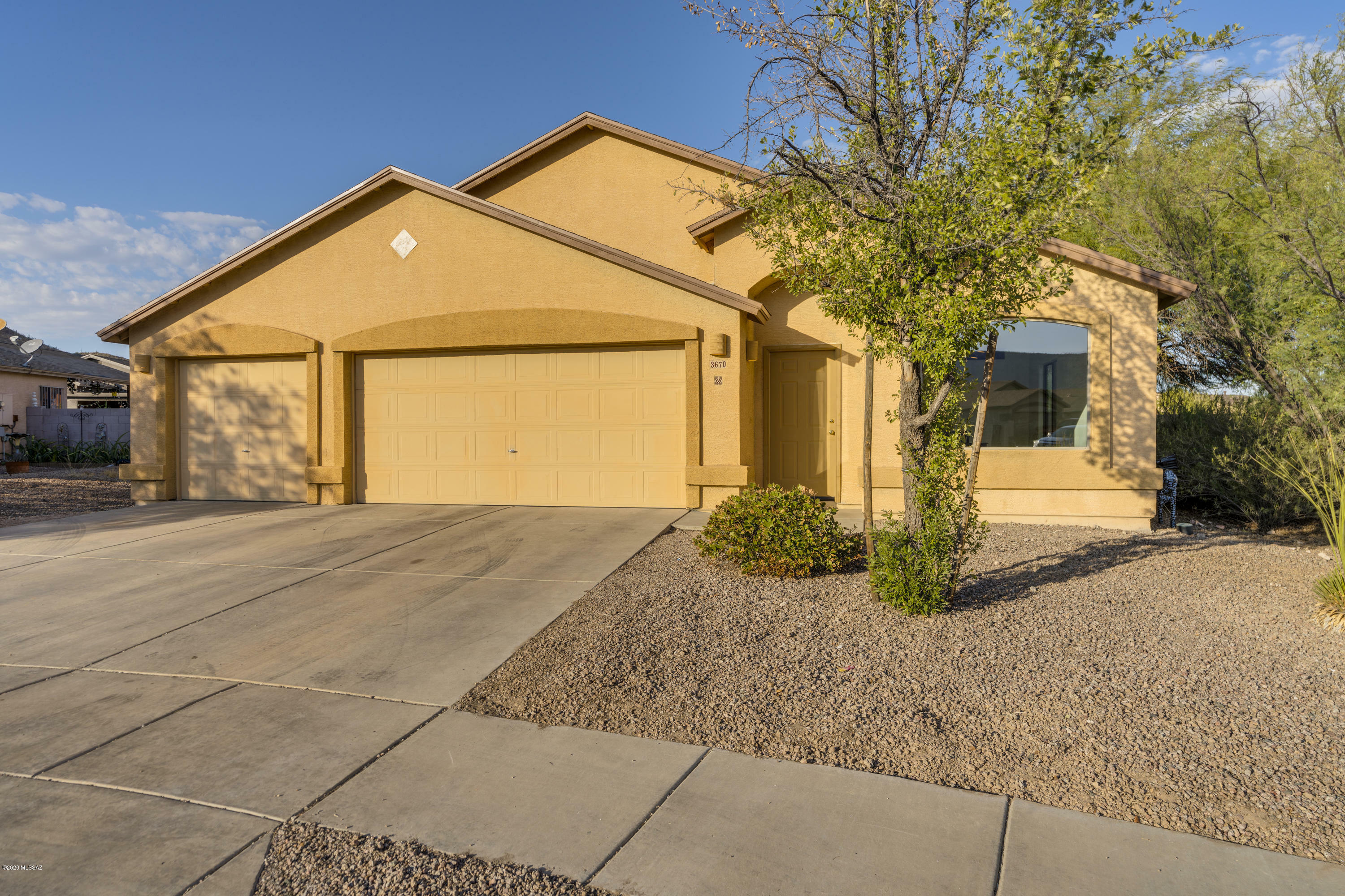 Property Photo:  3670 W Tybolt Drive  AZ 85746 