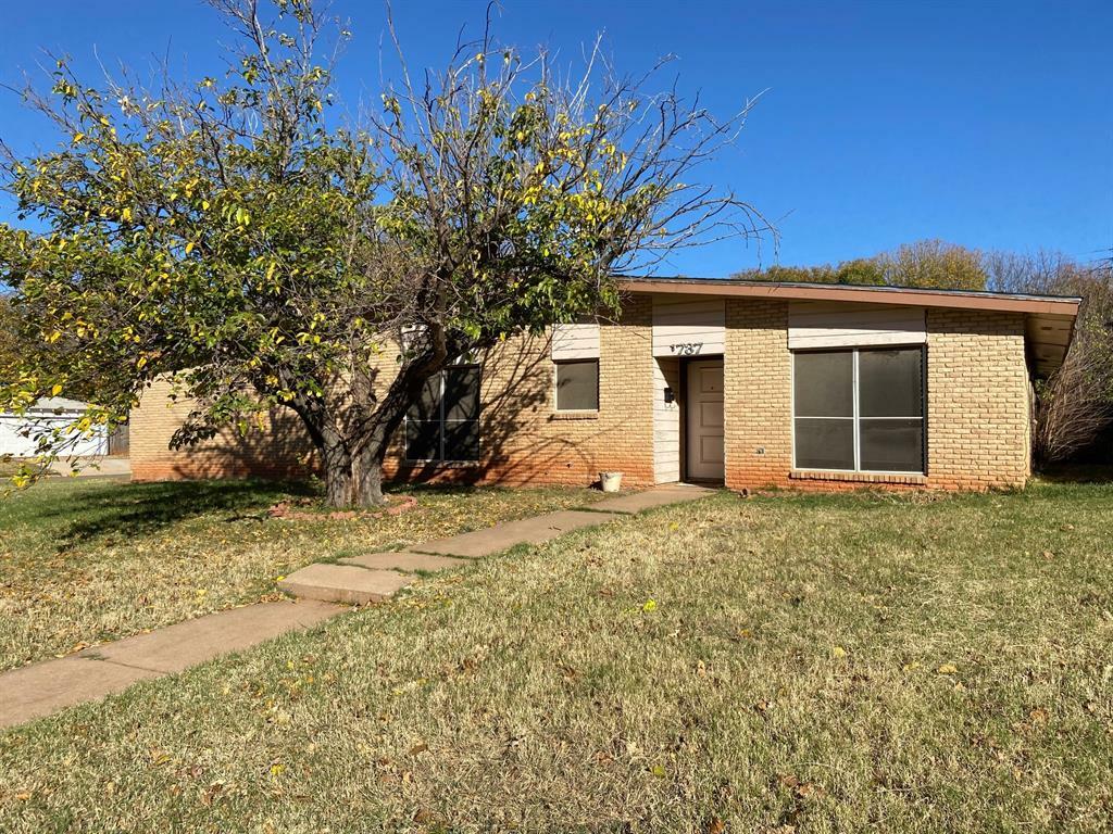 Property Photo:  1737 Marsalis Drive  TX 79603 