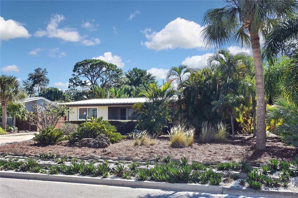 Property Photo:  509 Armada Road S  FL 34285 