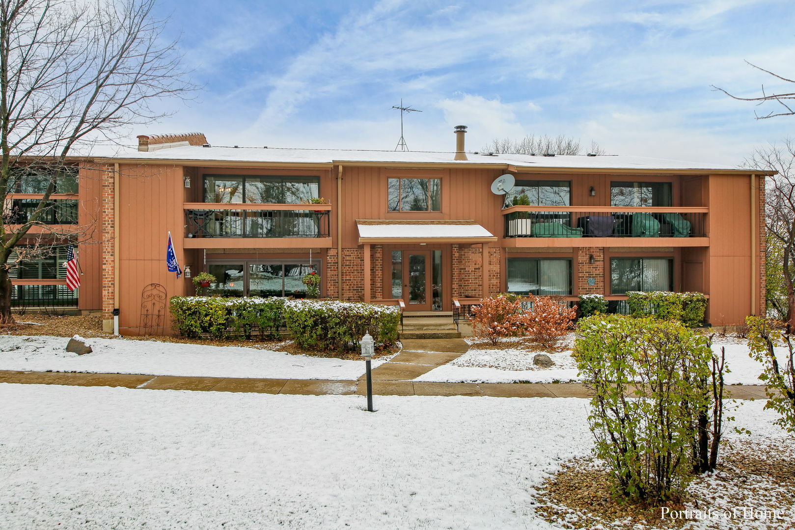Property Photo: 7986 Garfield Avenue 15-4 IL 60527