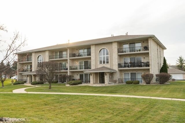 Property Photo: 11151 Wisconsin Court 1D IL 60467