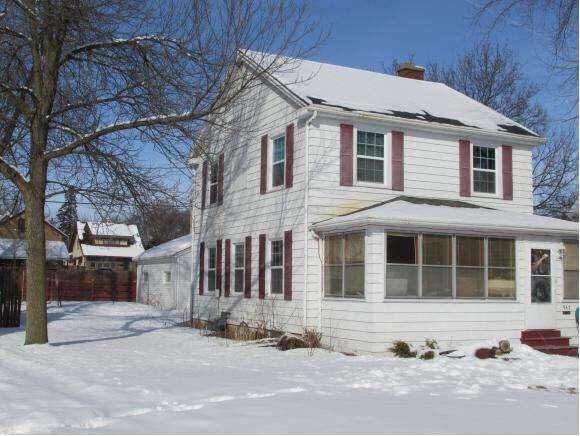 Property Photo:  943 Wilson St  WI 54130-1666 