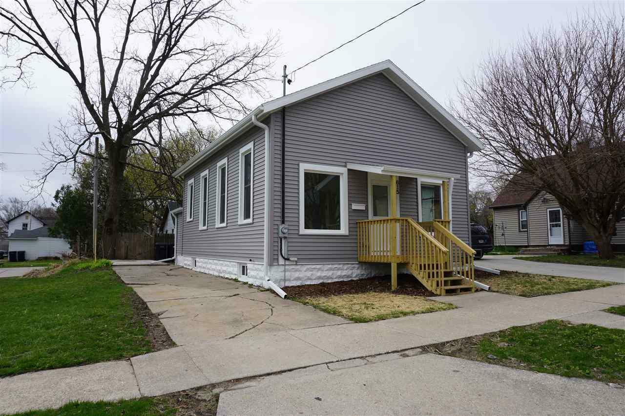 Property Photo:  615 West Van Buren St  WI 53548 