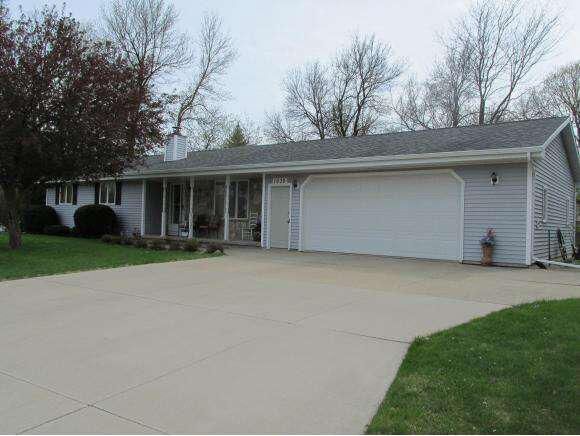 Property Photo:  1939 W Glendale Ave  WI 54914-1879 