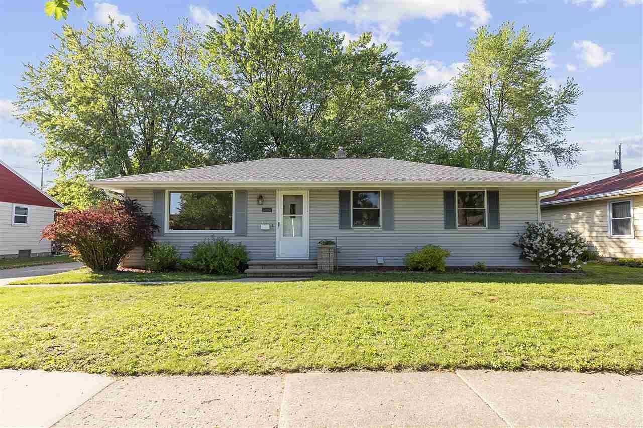 Property Photo: 1504 W 3rd Street WI 54136