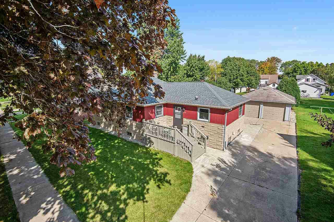 Property Photo:  1424 West 8th Street  WI 54914 