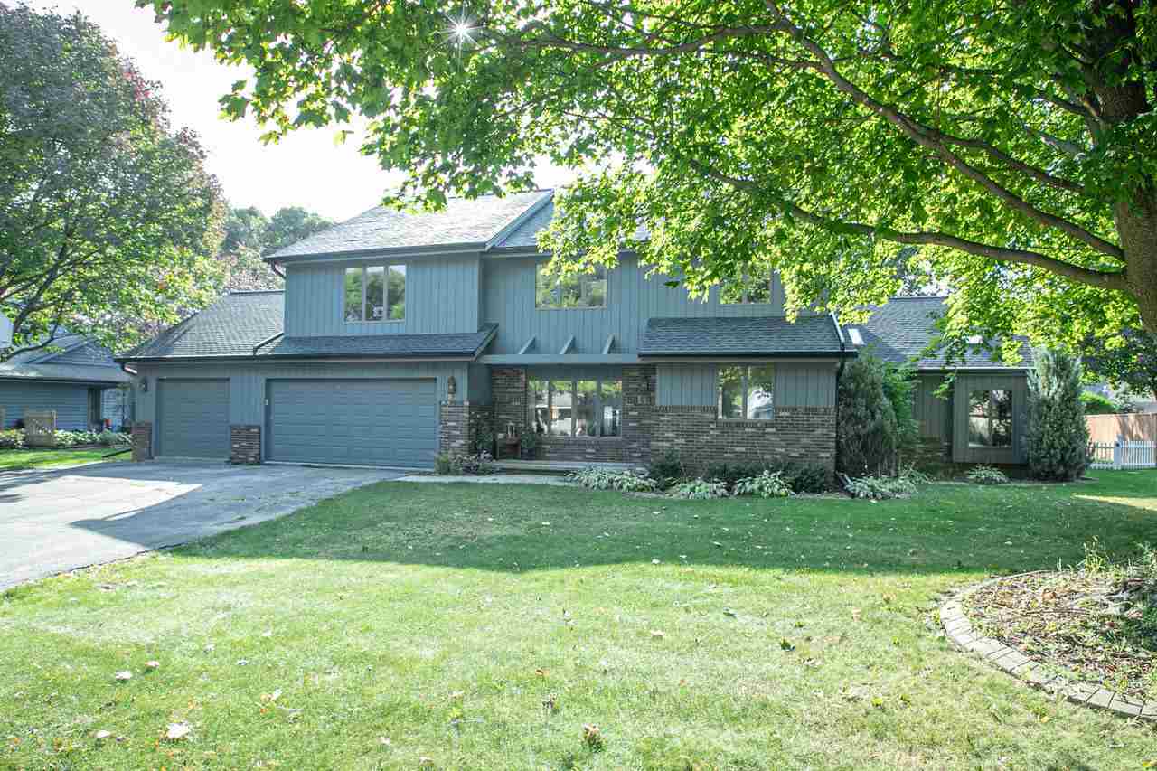 Property Photo:  751 Millbrook Drive  WI 54956 