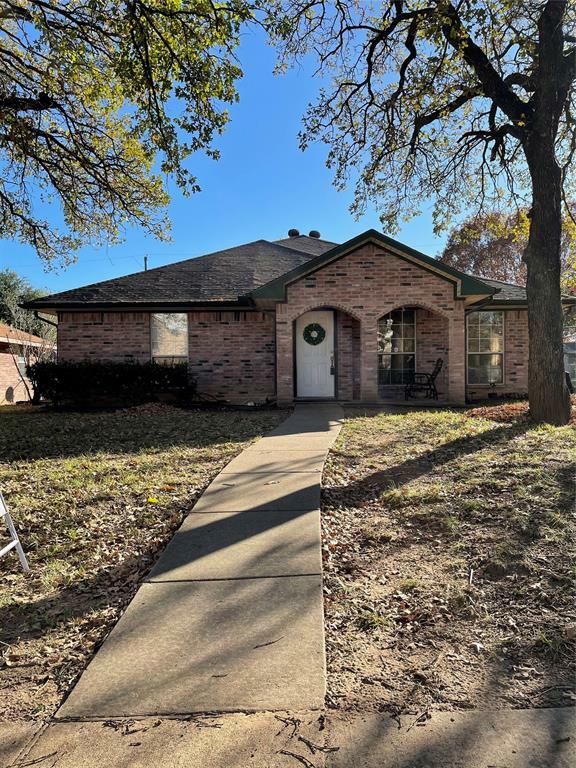 Property Photo: 13114 Green Valley Drive TX 75180