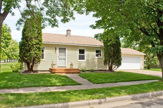 Property Photo: 606 Burns Street WI 54401