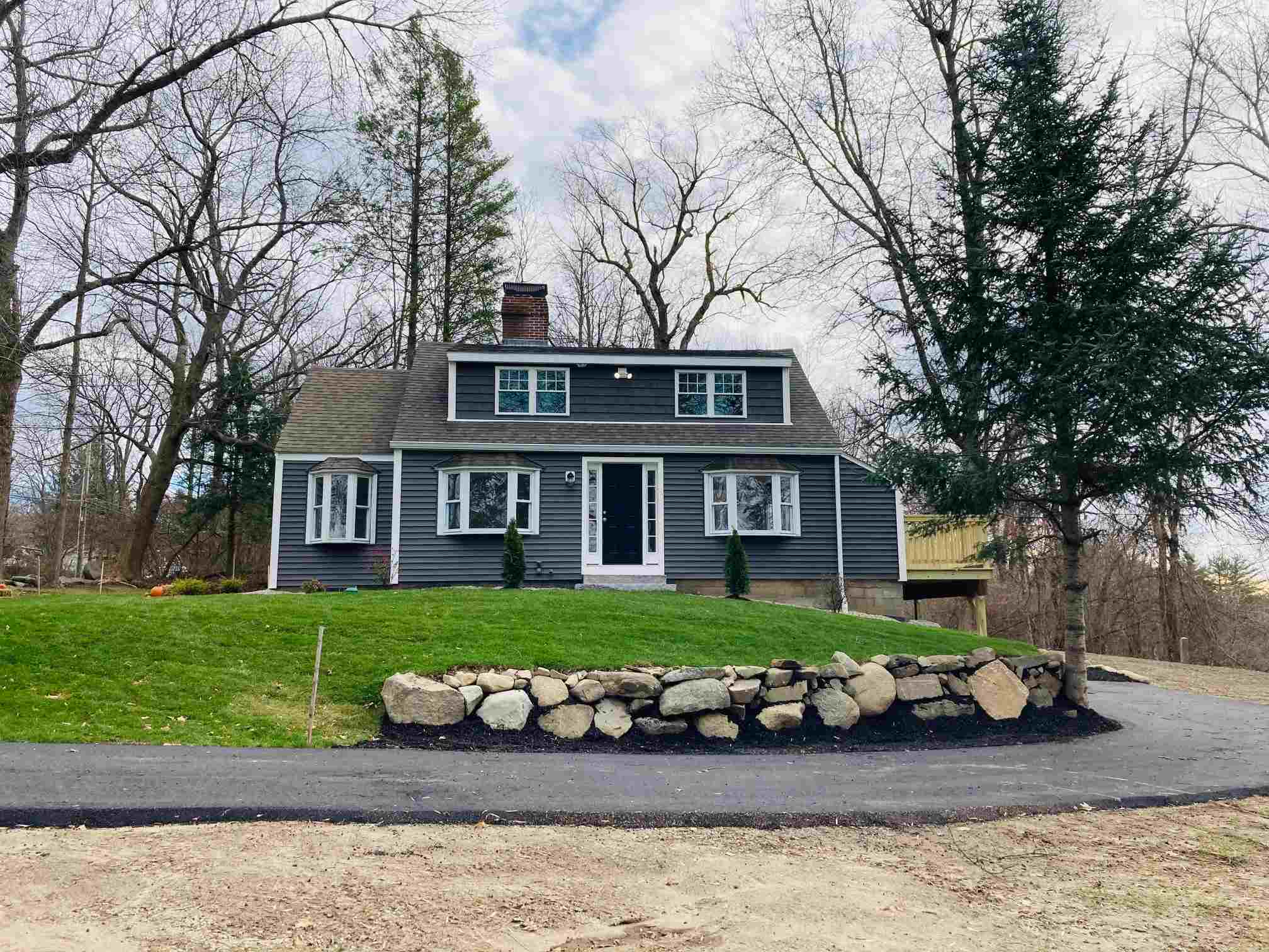 Property Photo:  28 Stratham Heights Road  NH 03885 