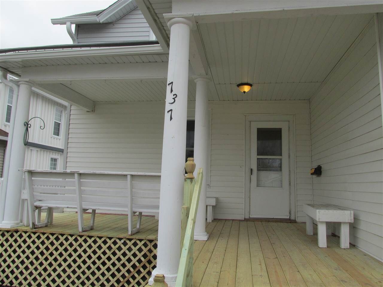 Property Photo:  737 W Packard Street  WI 54914 