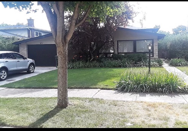 Property Photo:  