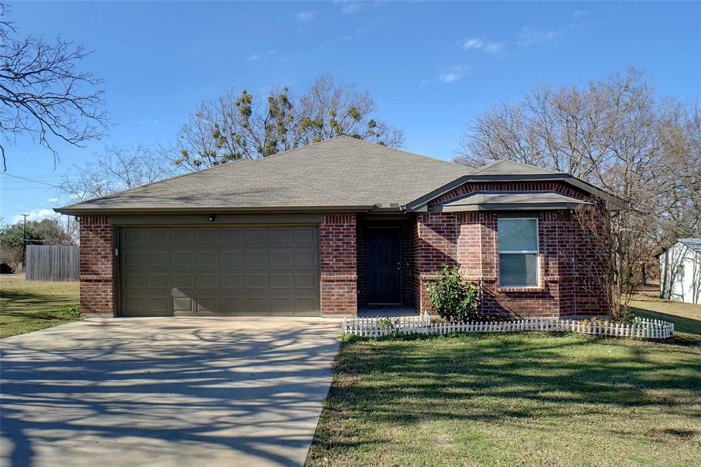 Property Photo:  208 S Dugan Street  TX 75414 