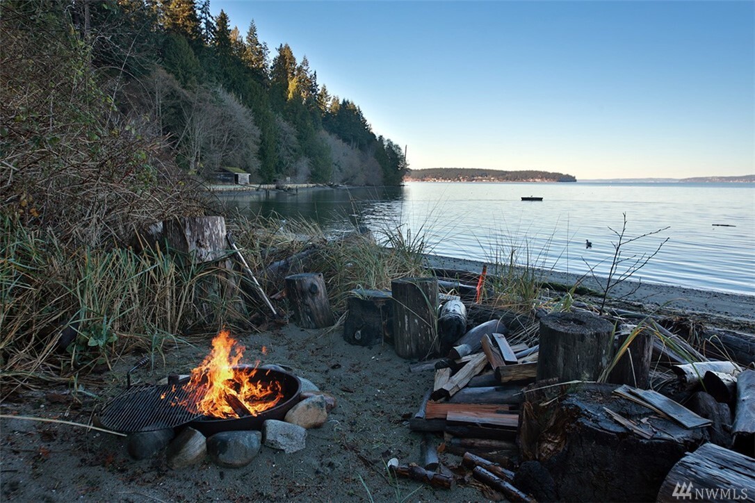 Property Photo: 3787 Resort Rd WA 98253