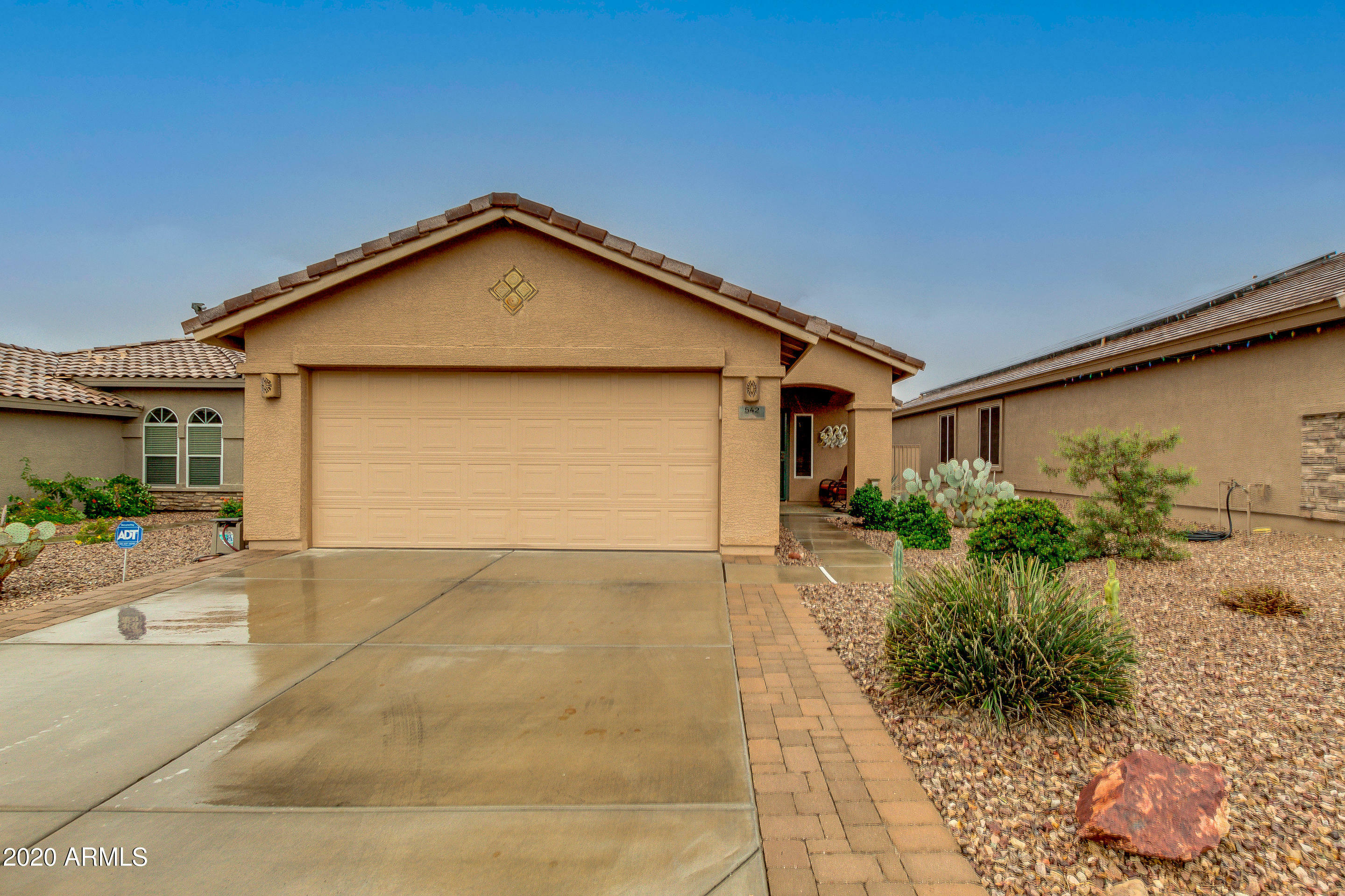 Property Photo:  542 S 233rd Drive  AZ 85326 