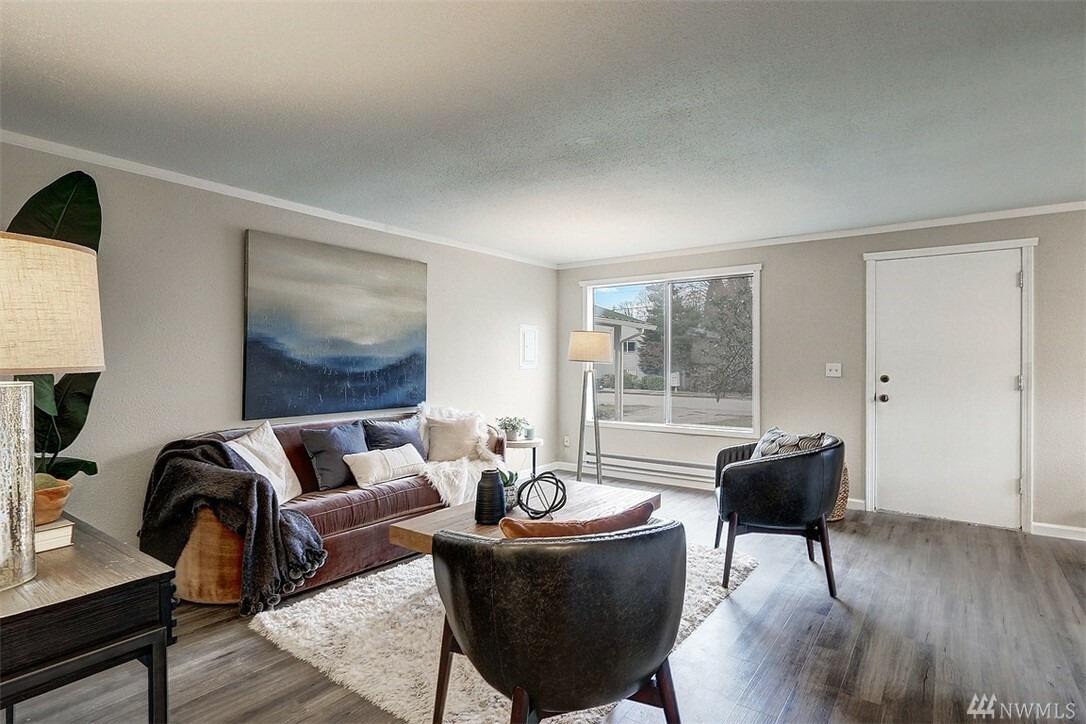 Property Photo: 3504 132nd St SW WA 98087
