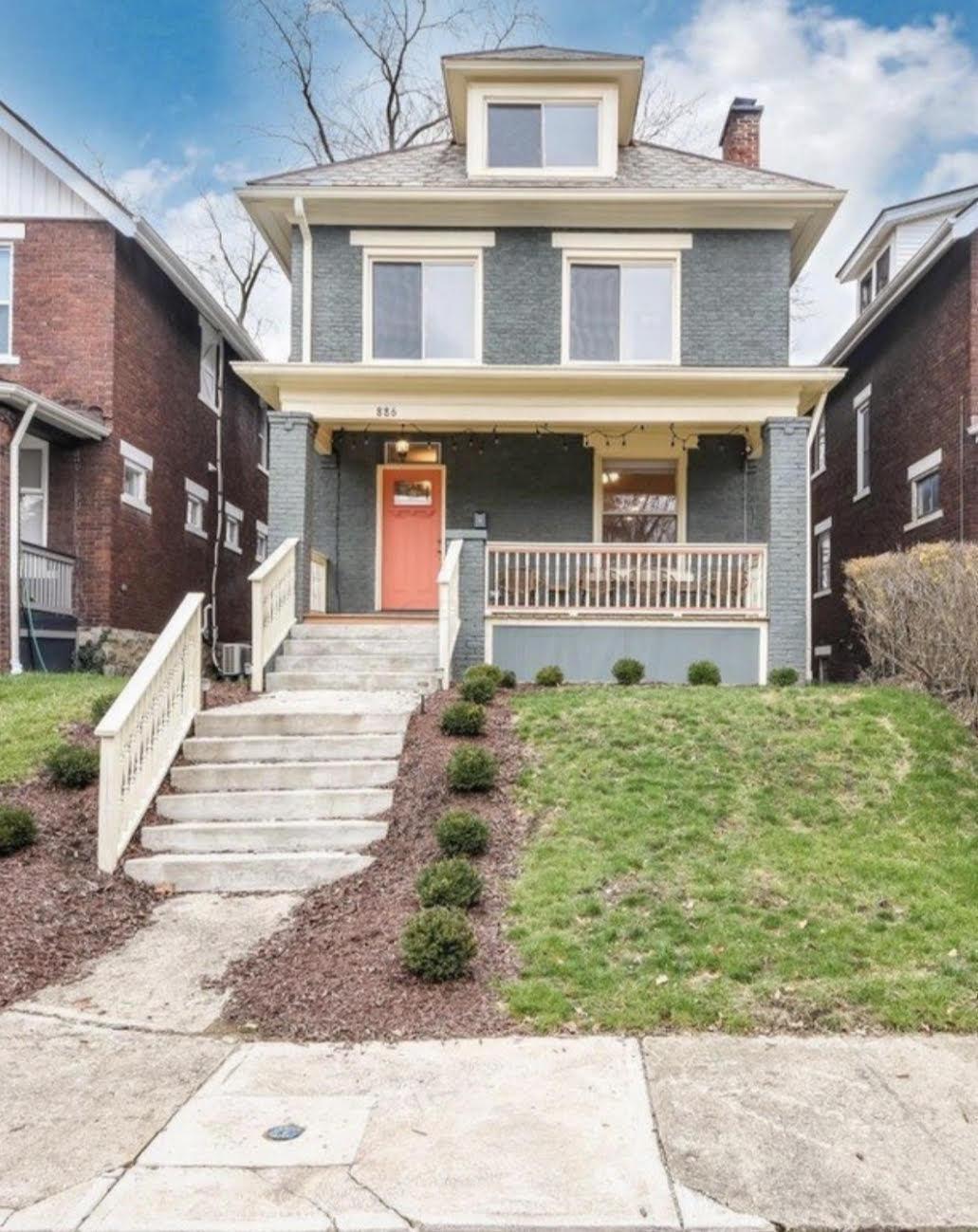 Property Photo: 886 S 22nd Street OH 43206