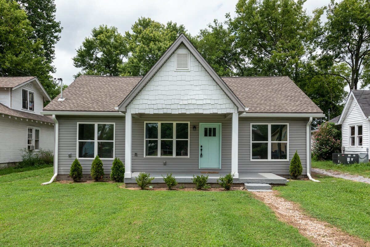 Property Photo: 112 Rayon Dr TN 37138