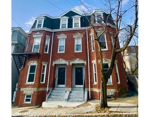 Property Photo:  26 Pinckney Street 26-1  MA 02145