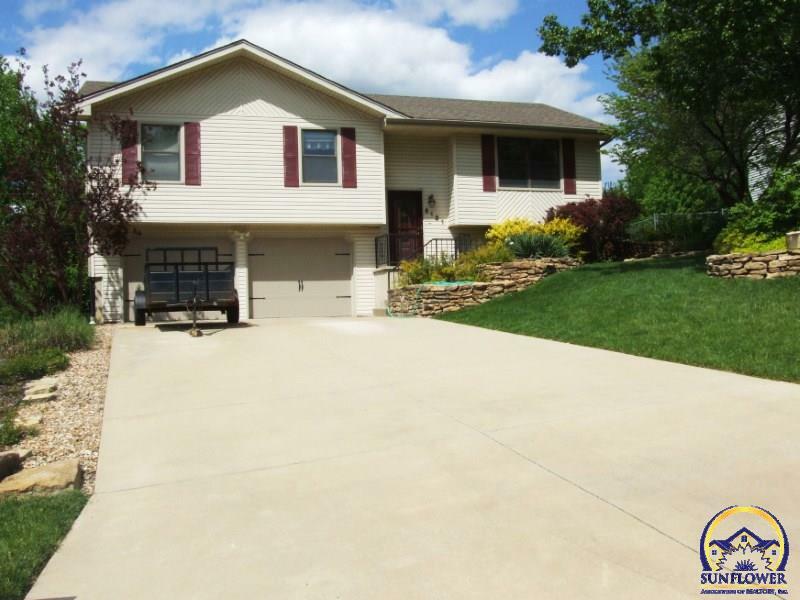 Property Photo:  5131 NW Pueblo Ct  KS 66618 