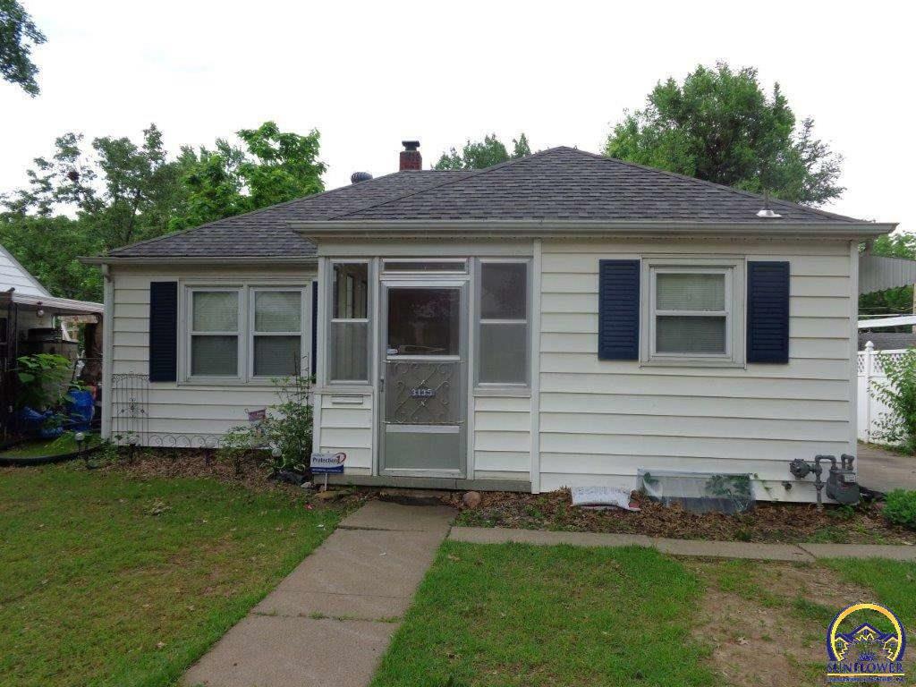 Property Photo:  3135 SW Dorr St  KS 66604 