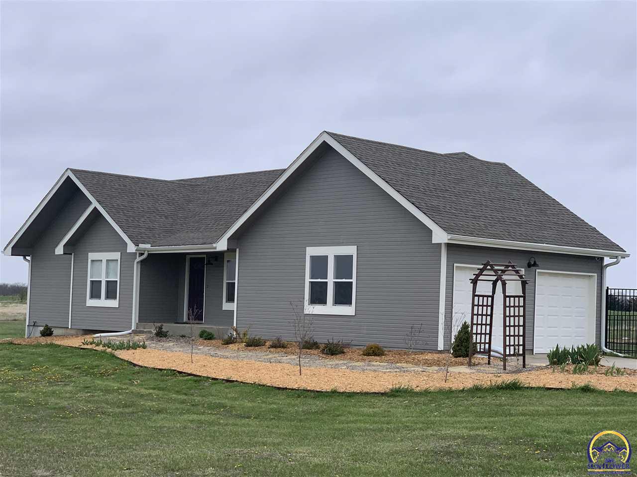 Property Photo: 15671 S Jordan Rd KS 66537
