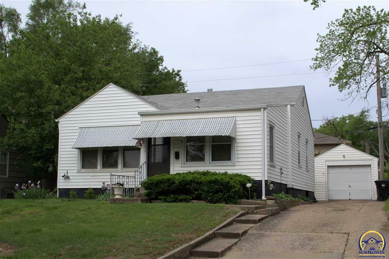 613 SW Warren Ave  Topeka KS 66606 photo