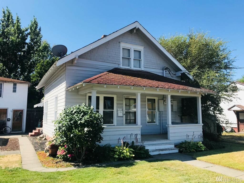 Property Photo:  310 SE 6th St  WA 99324 