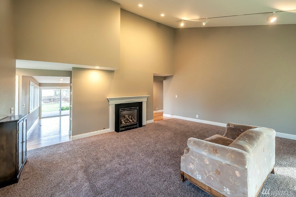 Property Photo:  1519 Sturm Ave  WA 99362 