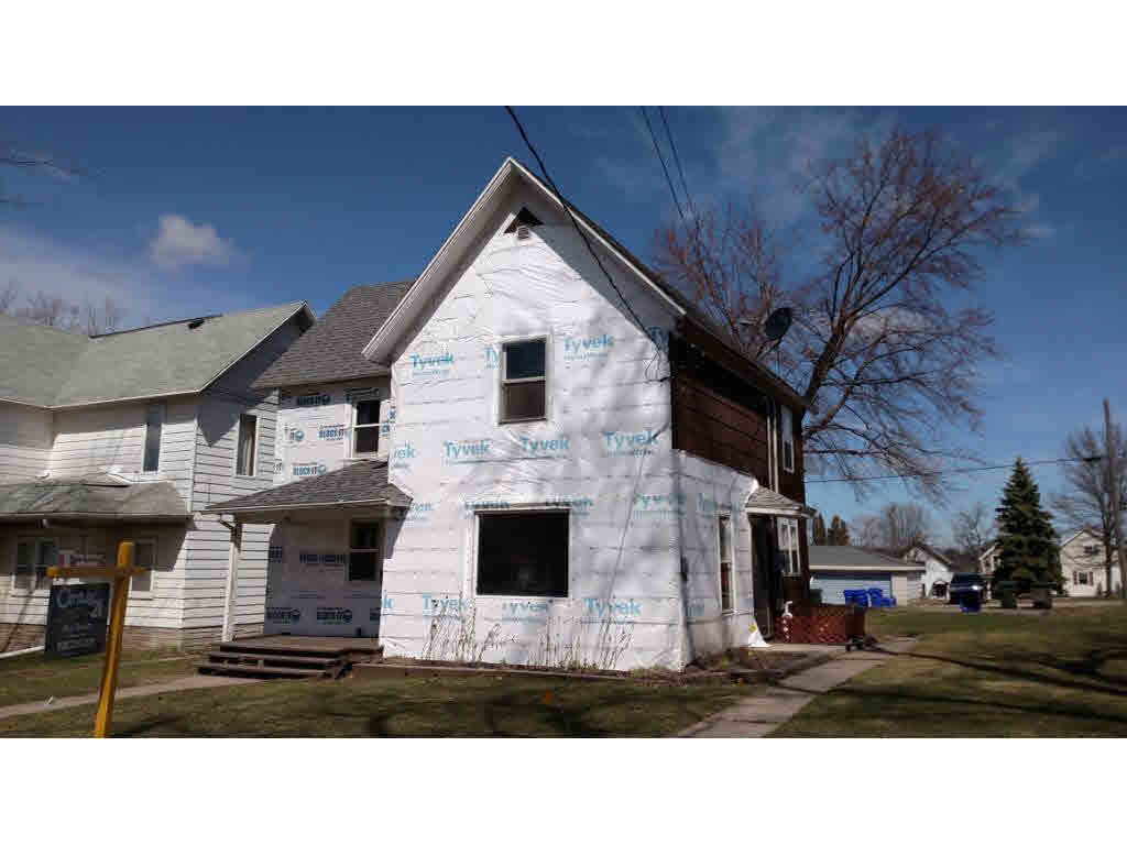 Property Photo: 304 E 7th Street WI 54130-2504