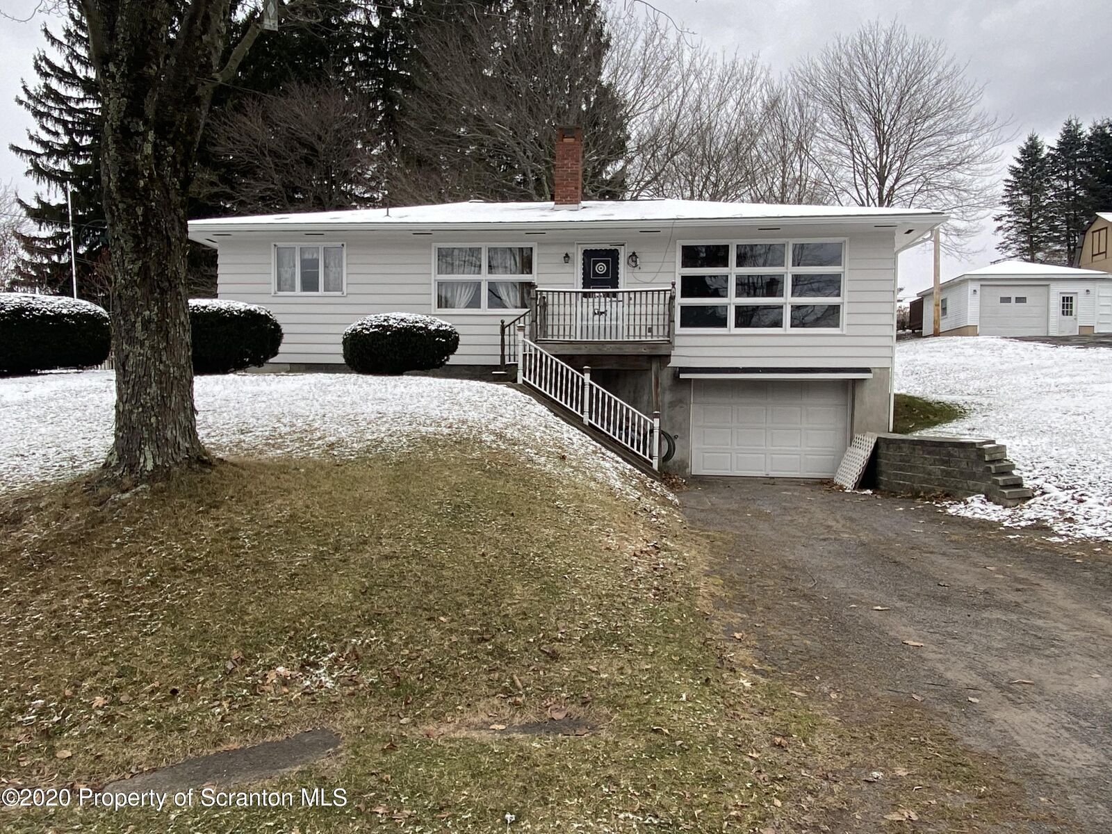 Property Photo:  401 Marion Street  PA 18421