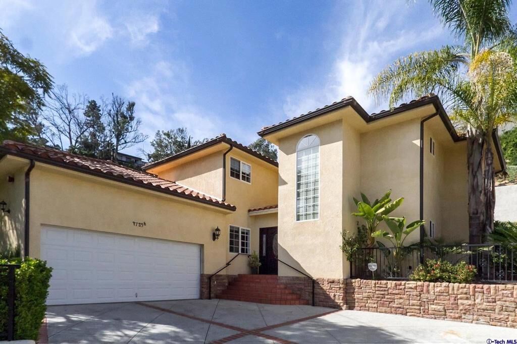 Property Photo: 4725 College View Avenue CA 90041