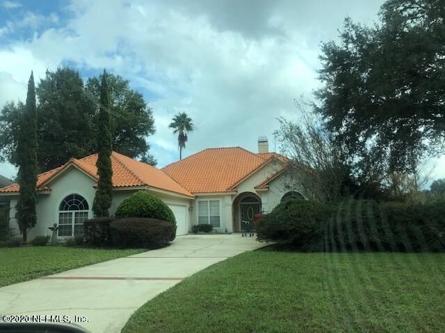 Property Photo: 2706 Country Club Boulevard FL 32073