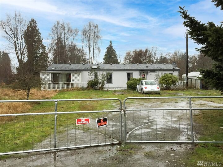 Property Photo:  423 N Gales St  WA 98362 