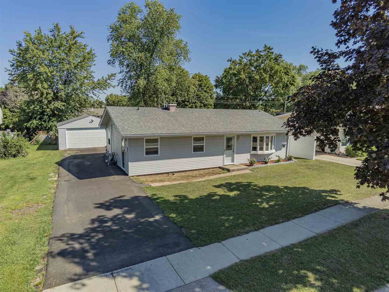 Property Photo:  1002 Ramona Terrace  IL 61115 