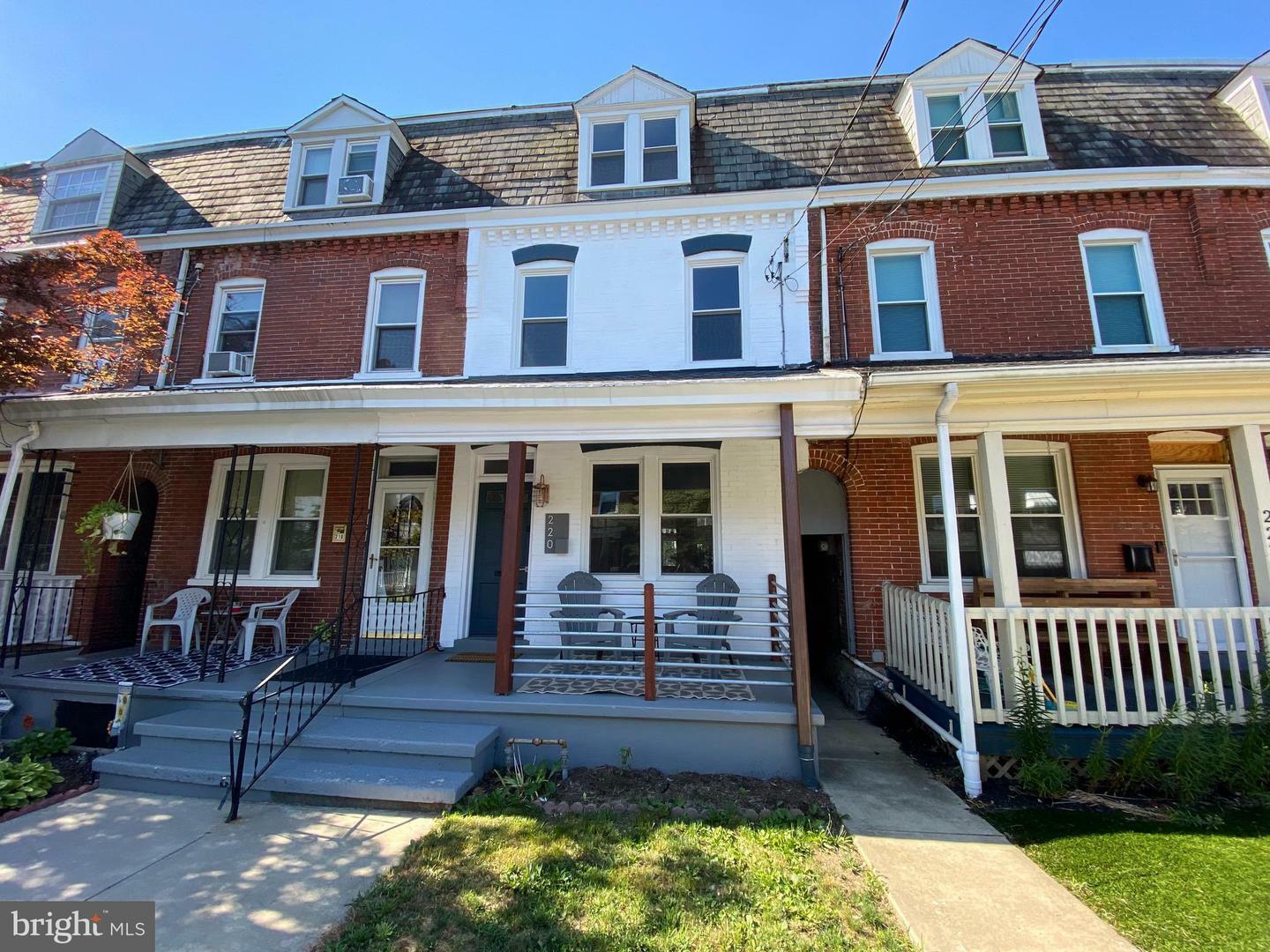 Property Photo:  220 Jackson Street  PA 17603 