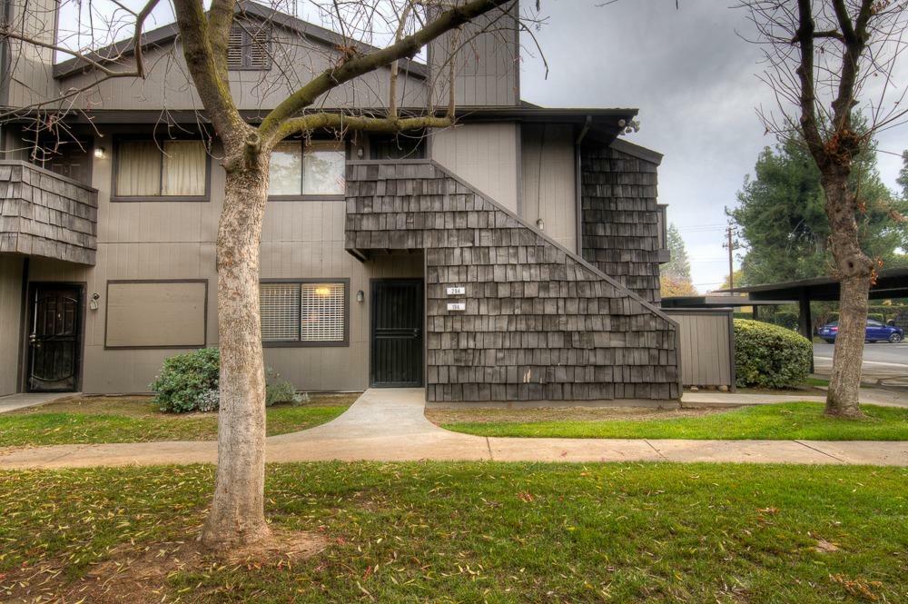 Property Photo:  1190 S Winery Avenue 194  CA 93727 