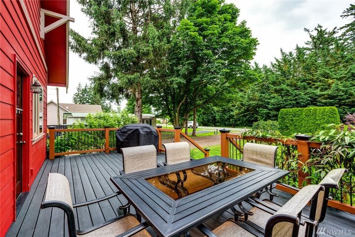 Property Photo:  407 W 2nd St  WA 98276 