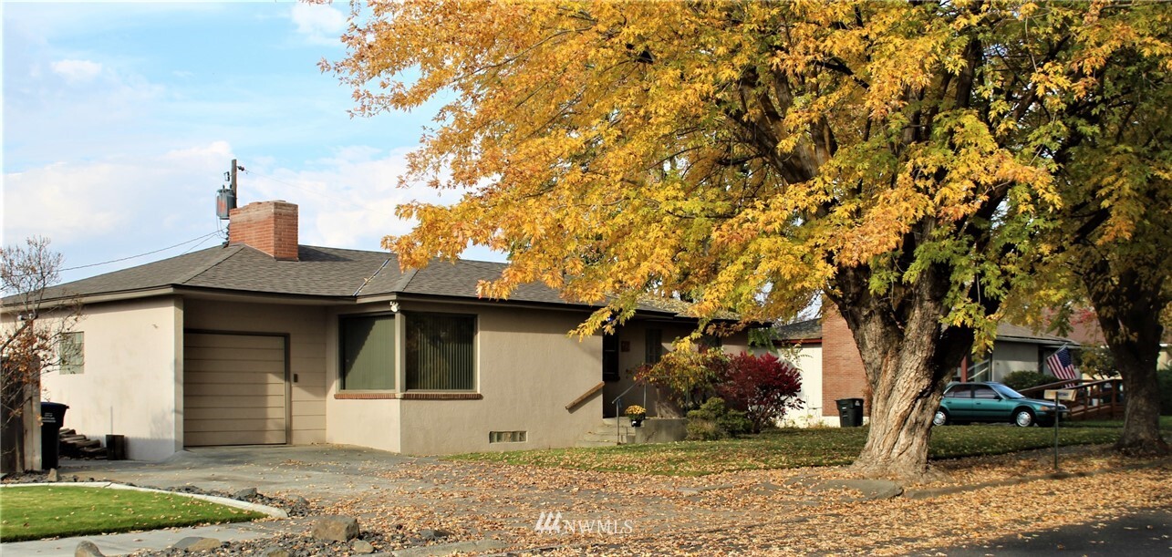 Property Photo: 432 W Northshore Drive WA 98837